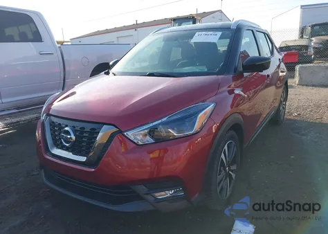 2019 Nissan Kicks Sr z USA, uszkodzony, nr VIN 3N1CP5CU8KL480351